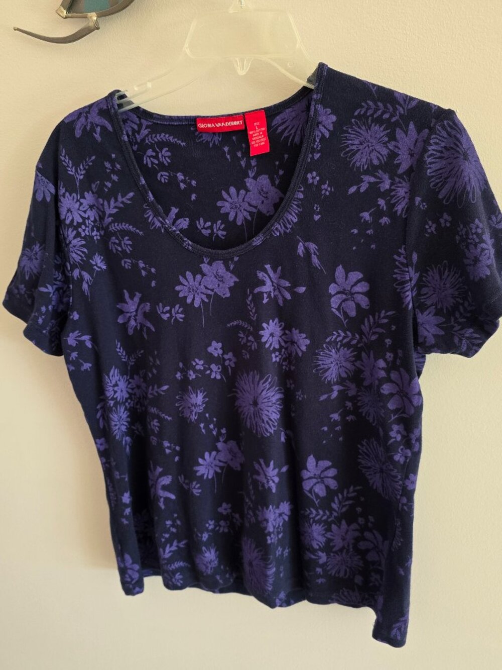 Gloria Vanderbilt purple/black top L